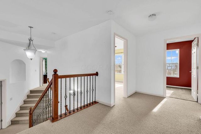 6146 Ravenhill Road, Hilliard, OH 43026