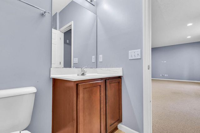 6146 Ravenhill Road, Hilliard, OH 43026