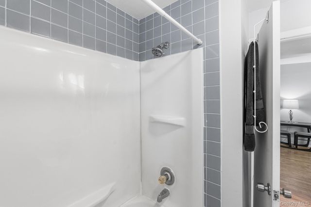 9 Hill View Road, New Windsor, NY 12553