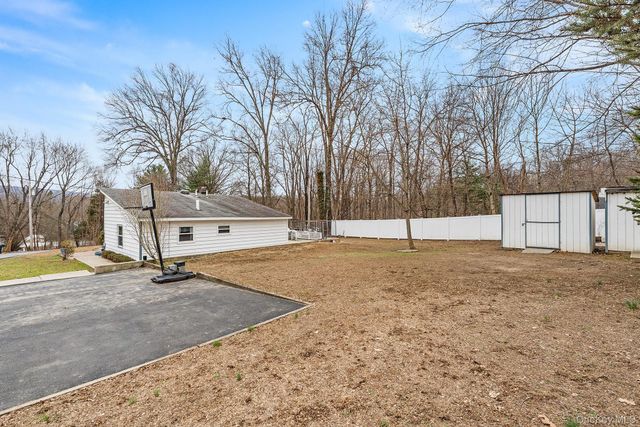 9 Hill View Road, New Windsor, NY 12553