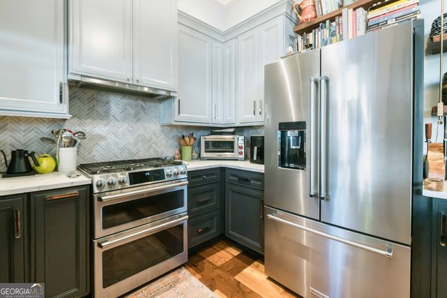 108 E Gaston Street, Savannah, GA 31401