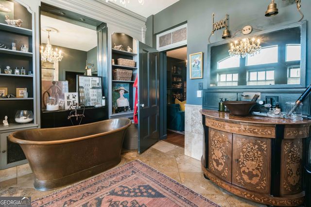 108 E Gaston Street, Savannah, GA 31401