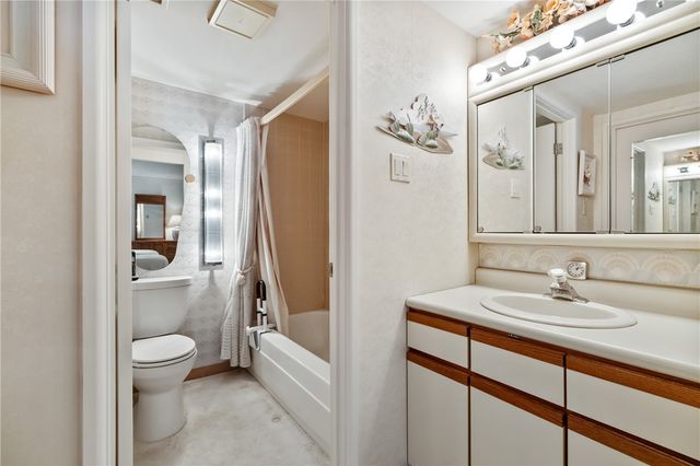 900 Washington Road 106, Mt Lebanon, PA 15228