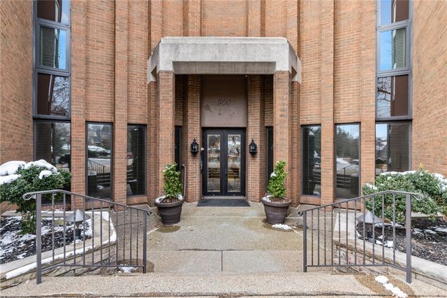 900 Washington Road 106, Mt Lebanon, PA 15228