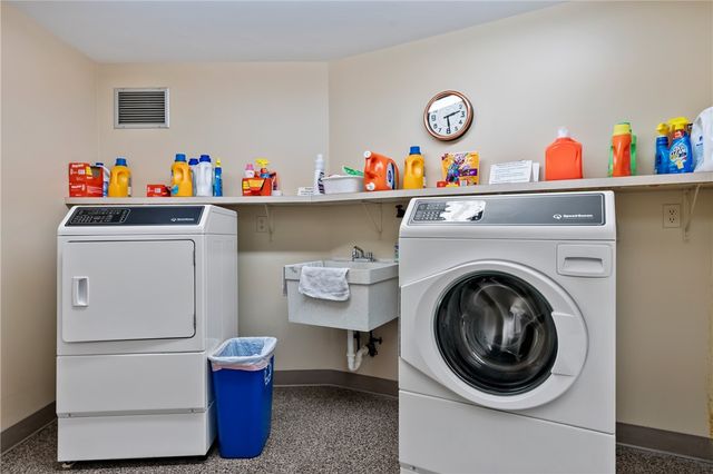 900 Washington Road 106, Mt Lebanon, PA 15228