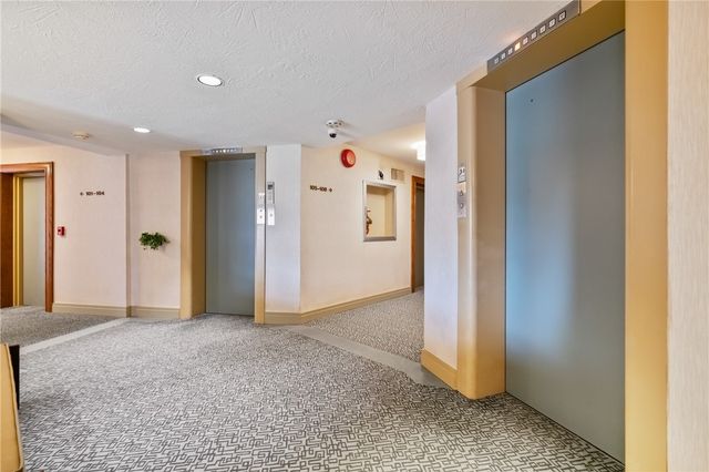 900 Washington Road 106, Mt Lebanon, PA 15228