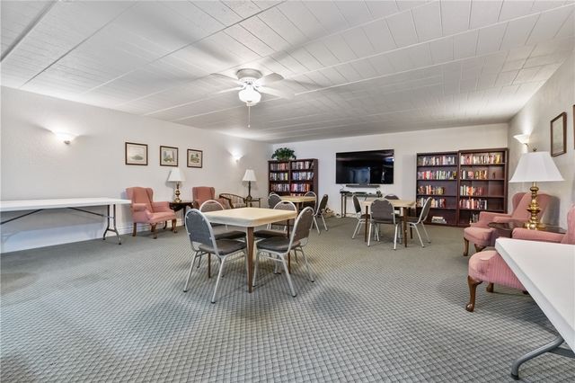 900 Washington Road 106, Mt Lebanon, PA 15228