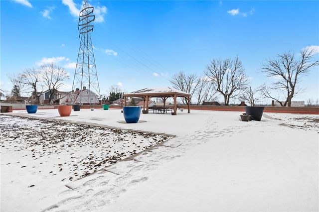 900 Washington Road 106, Mt Lebanon, PA 15228