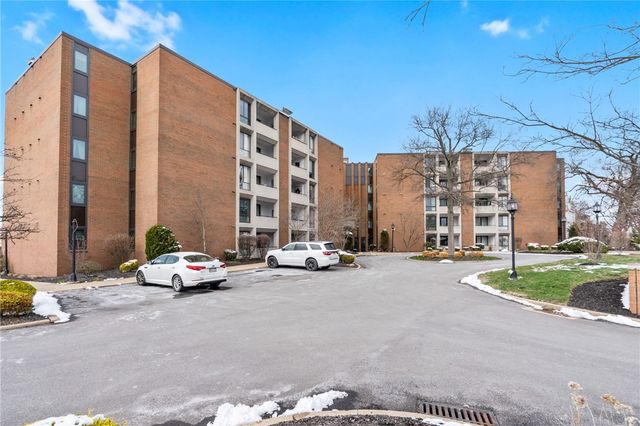 900 Washington Road 106, Mt Lebanon, PA 15228