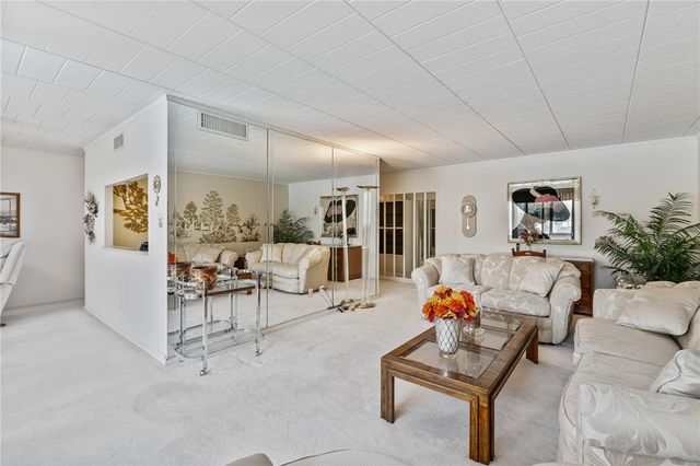 900 Washington Road 106, Mt Lebanon, PA 15228