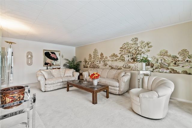 900 Washington Road 106, Mt Lebanon, PA 15228