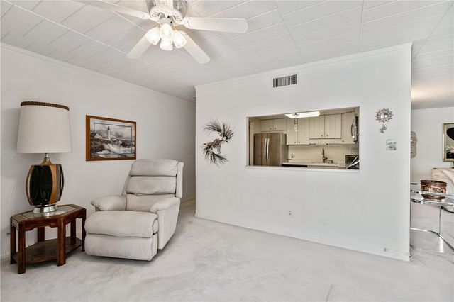 900 Washington Road 106, Mt Lebanon, PA 15228