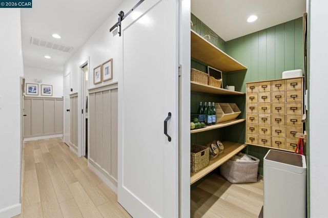 5565 Jasper Ct, Concord, CA 94521