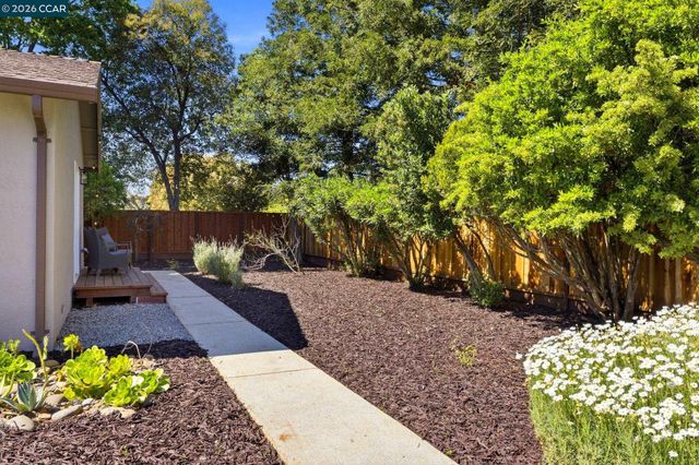 5565 Jasper Ct, Concord, CA 94521