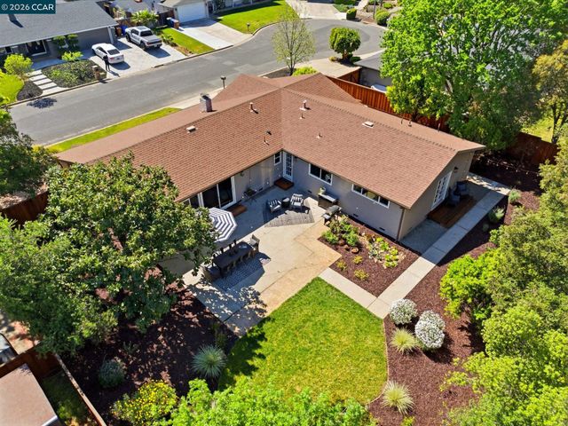 5565 Jasper Ct, Concord, CA 94521