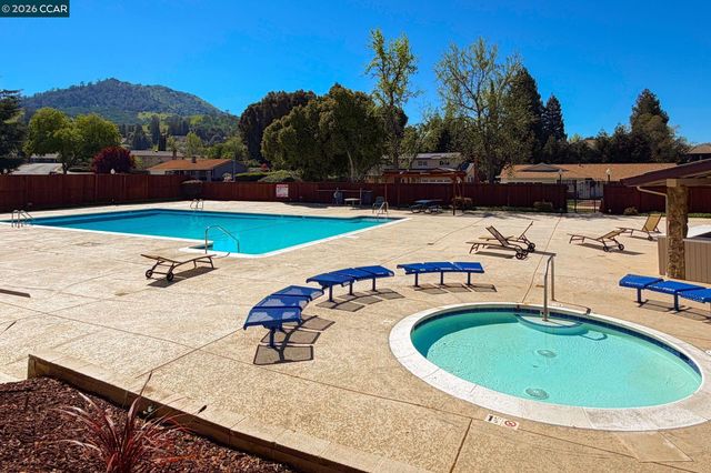 5565 Jasper Ct, Concord, CA 94521