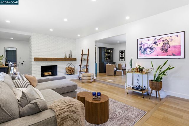 5565 Jasper Ct, Concord, CA 94521