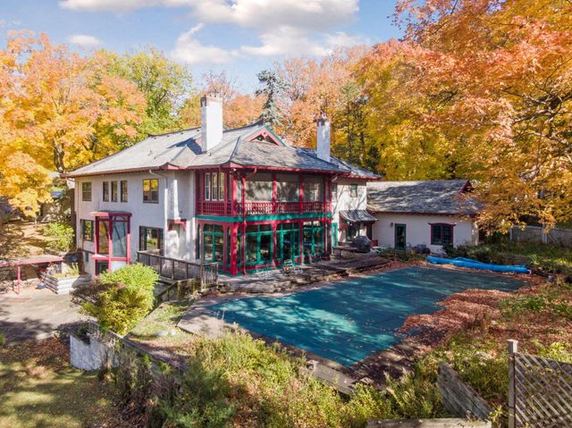 28100 Woodside Road, Excelsior, MN 55331