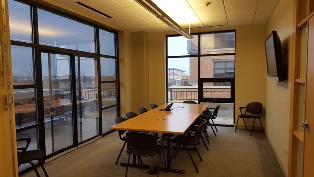 2390 Esplanade Drive 203, Algonquin, IL 60102