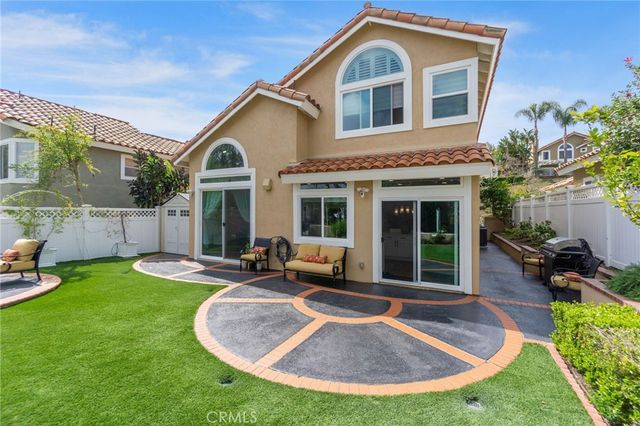 15 Tierra Vista, Laguna Hills, CA 92653