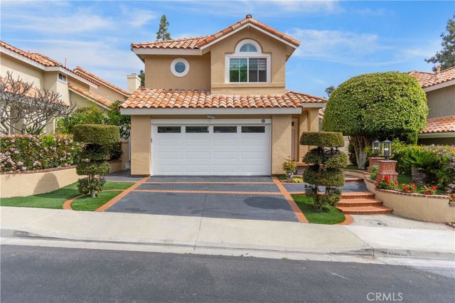 15 Tierra Vista, Laguna Hills, CA 92653