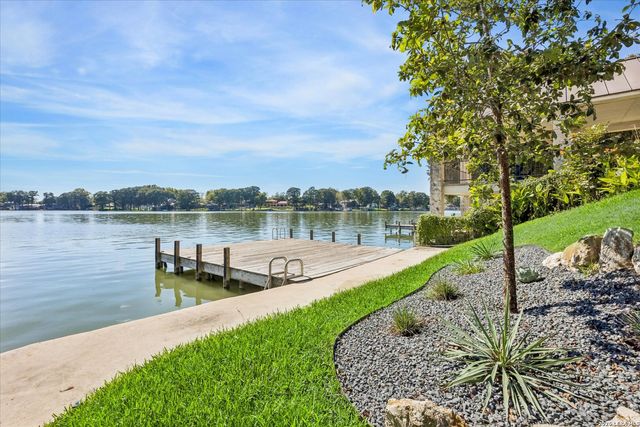 545 Admiral Benbow Ln, Mcqueeney, TX 78123