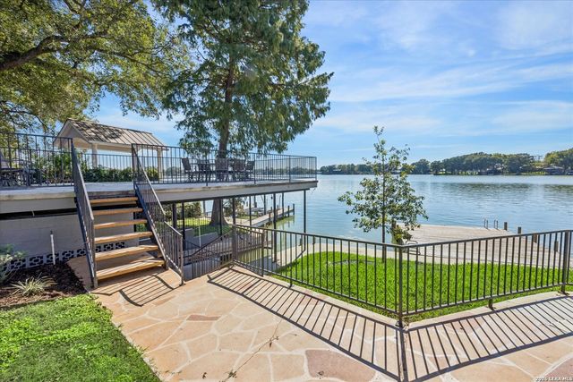 545 Admiral Benbow Ln, Mcqueeney, TX 78123