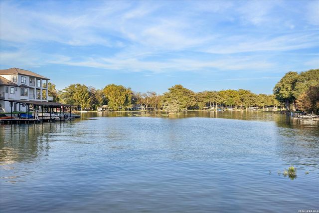 545 Admiral Benbow Ln, Mcqueeney, TX 78123