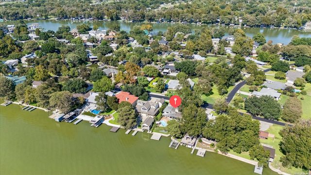 545 Admiral Benbow Ln, Mcqueeney, TX 78123