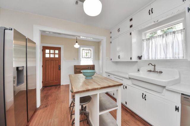 1301 Walton Street, Houston, TX 77009