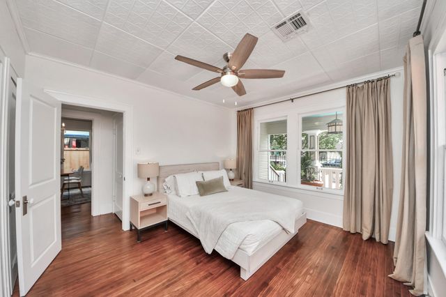 1301 Walton Street, Houston, TX 77009