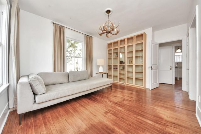 1301 Walton Street, Houston, TX 77009