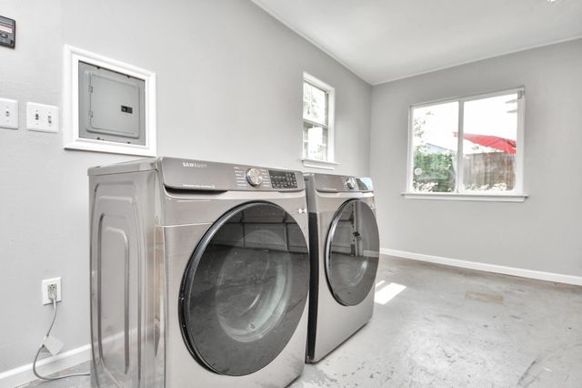 1301 Walton Street, Houston, TX 77009