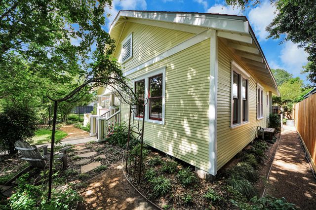 1301 Walton Street, Houston, TX 77009