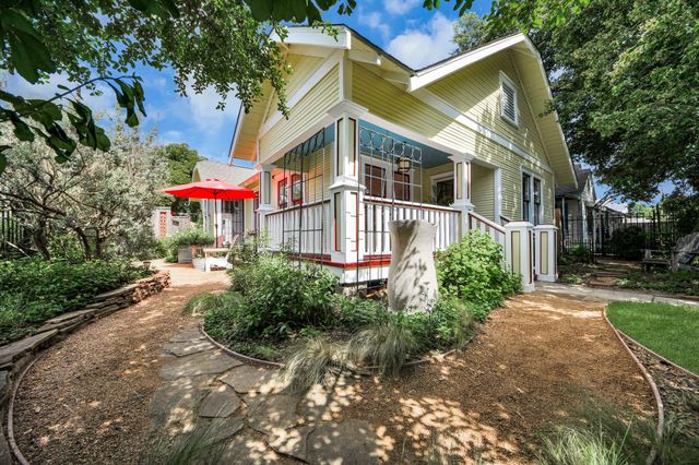 1301 Walton Street, Houston, TX 77009