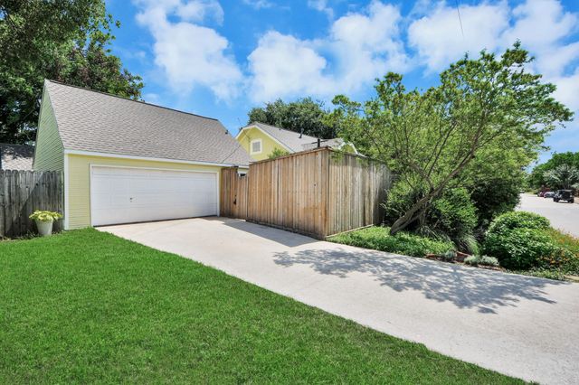 1301 Walton Street, Houston, TX 77009