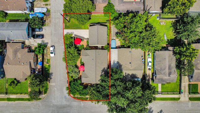 1301 Walton Street, Houston, TX 77009