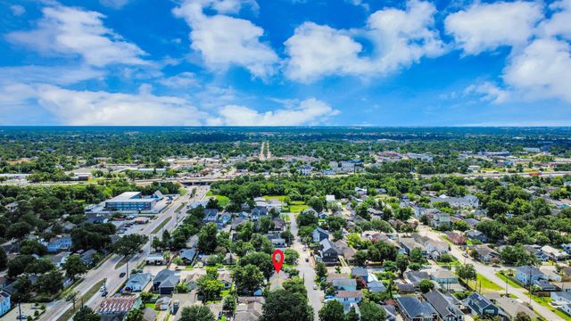 1301 Walton Street, Houston, TX 77009