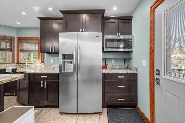 2405 23rd Avenue A, Moline, IL 61265