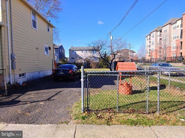 83 JOHN, Carteret, NJ 07008