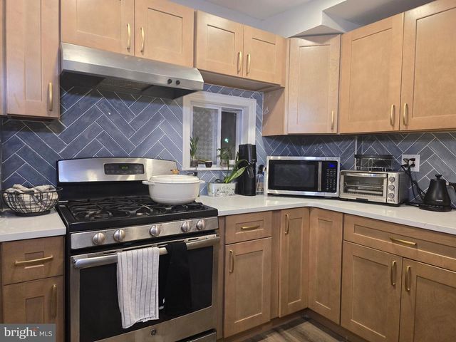 83 JOHN, Carteret, NJ 07008