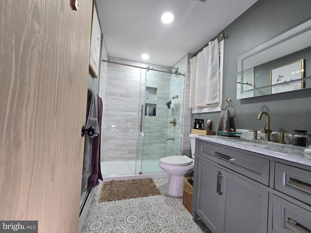 83 JOHN, Carteret, NJ 07008