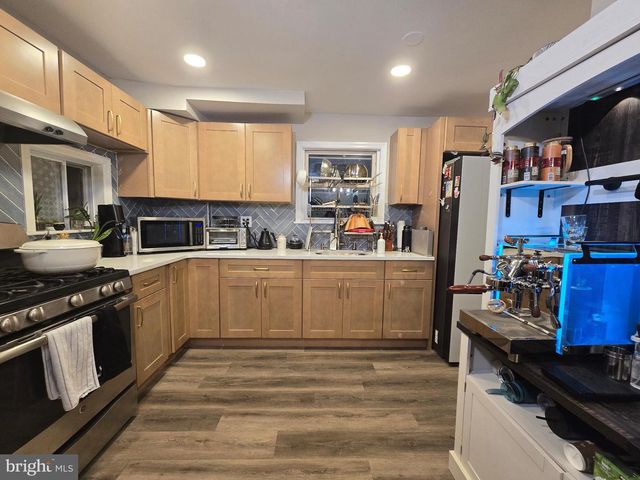 83 JOHN, Carteret, NJ 07008