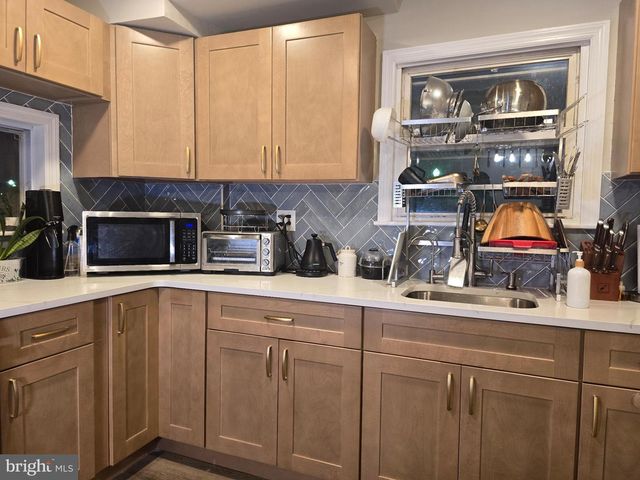 83 JOHN, Carteret, NJ 07008