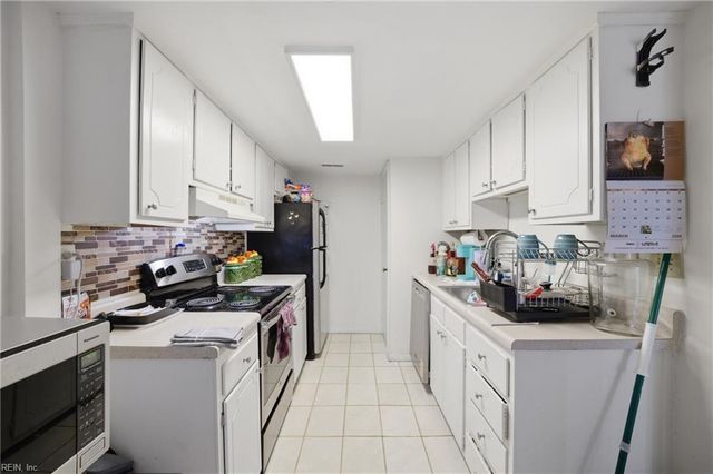 5816 Cherokee Cluster CMN N, Virginia Beach, VA 23462