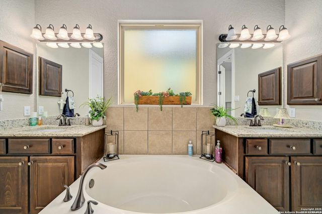 27154 Smokey Chase, Boerne, TX 78015