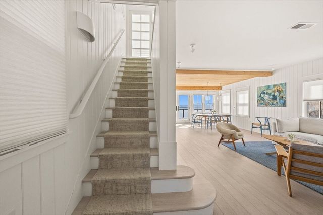 613 Commercial St, Provincetown, MA 02657