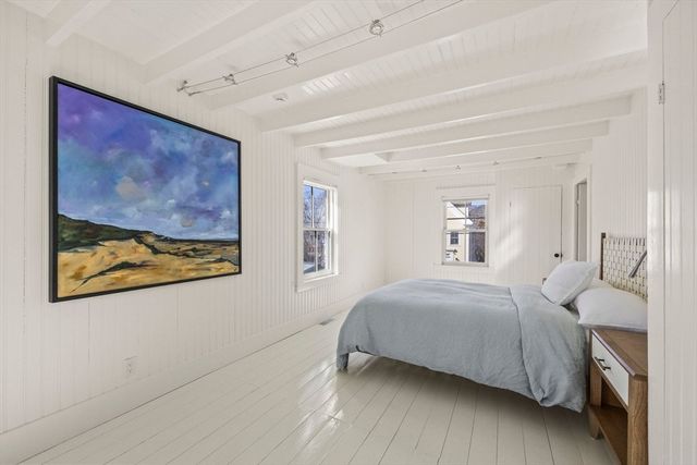 613 Commercial St, Provincetown, MA 02657