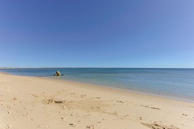 613 Commercial St, Provincetown, MA 02657