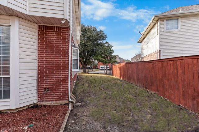 9447 Abbey Road, Irving, TX 75063